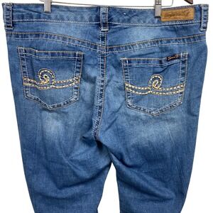 Seven7 Luxe Women's Size 18 Blue Denim Cropped Capris Jeans